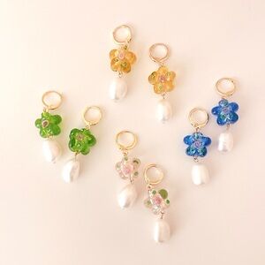 Glass flower bead genuine pearl drop earrings